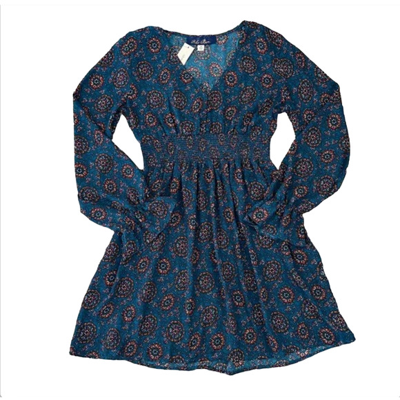 NWT Francesca's Collections Blue Rain Teal Floral Smocked Dress - SIZE MEDIUM - Picture 1 of 7